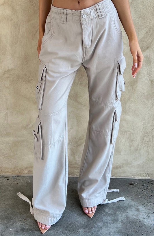 Tinashe Cargo Pants - Light Gray